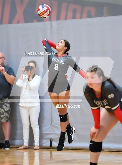 Thumbnail 3 in Bishop Gorman vs. Mater Dei (Nike Tournament of Champions)   photogallery.