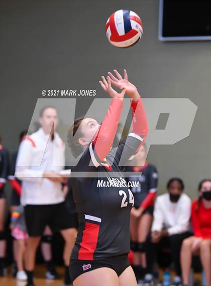 Thumbnail 3 in Bishop Gorman vs. Mater Dei (Nike Tournament of Champions)   photogallery.