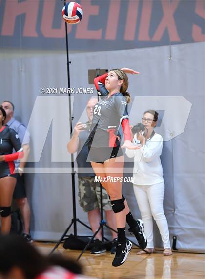 Thumbnail 2 in Bishop Gorman vs. Mater Dei (Nike Tournament of Champions)   photogallery.