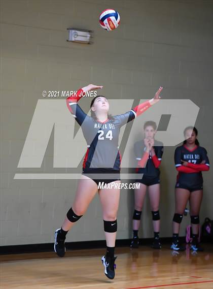 Thumbnail 1 in Bishop Gorman vs. Mater Dei (Nike Tournament of Champions)   photogallery.