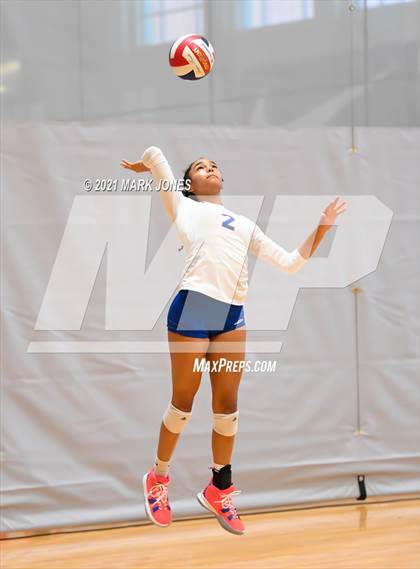Thumbnail 3 in Bishop Gorman vs. Mater Dei (Nike Tournament of Champions)   photogallery.