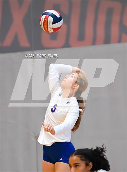 Thumbnail 1 in Bishop Gorman vs. Mater Dei (Nike Tournament of Champions)   photogallery.