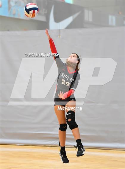Thumbnail 3 in Bishop Gorman vs. Mater Dei (Nike Tournament of Champions)   photogallery.