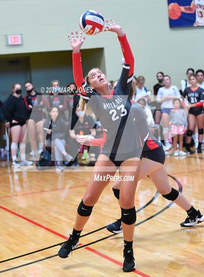 Thumbnail 3 in Bishop Gorman vs. Mater Dei (Nike Tournament of Champions)   photogallery.