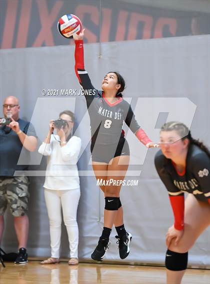 Thumbnail 1 in Bishop Gorman vs. Mater Dei (Nike Tournament of Champions)   photogallery.