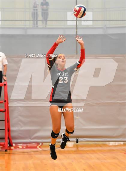 Thumbnail 2 in Bishop Gorman vs. Mater Dei (Nike Tournament of Champions)   photogallery.