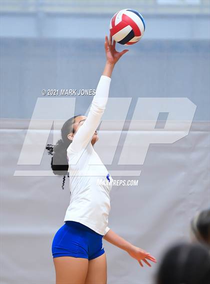 Thumbnail 2 in Bishop Gorman vs. Mater Dei (Nike Tournament of Champions)   photogallery.