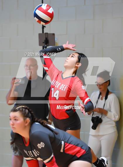 Thumbnail 2 in Bishop Gorman vs. Mater Dei (Nike Tournament of Champions)   photogallery.