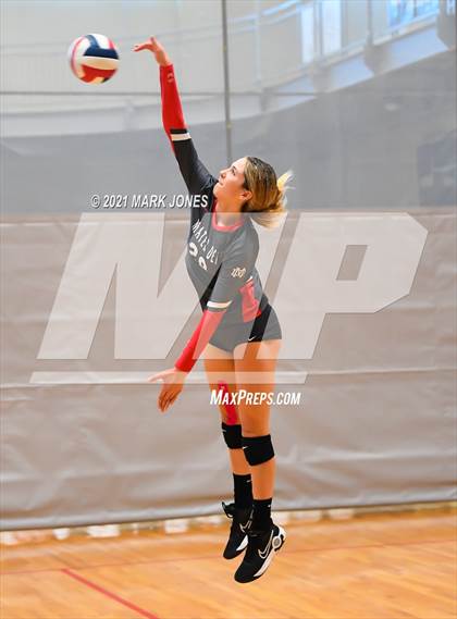 Thumbnail 3 in Bishop Gorman vs. Mater Dei (Nike Tournament of Champions)   photogallery.