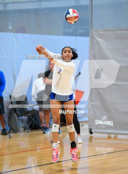 Thumbnail 1 in Bishop Gorman vs. Mater Dei (Nike Tournament of Champions)   photogallery.