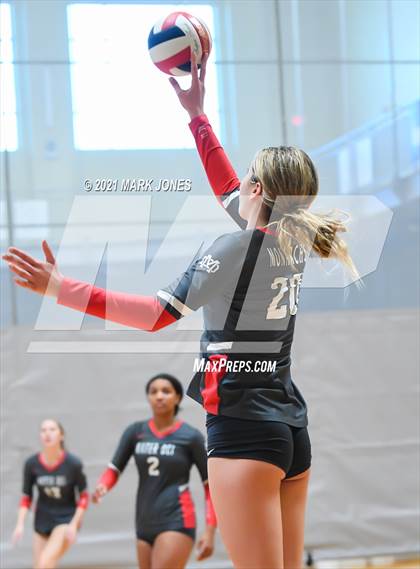 Thumbnail 1 in Bishop Gorman vs. Mater Dei (Nike Tournament of Champions)   photogallery.