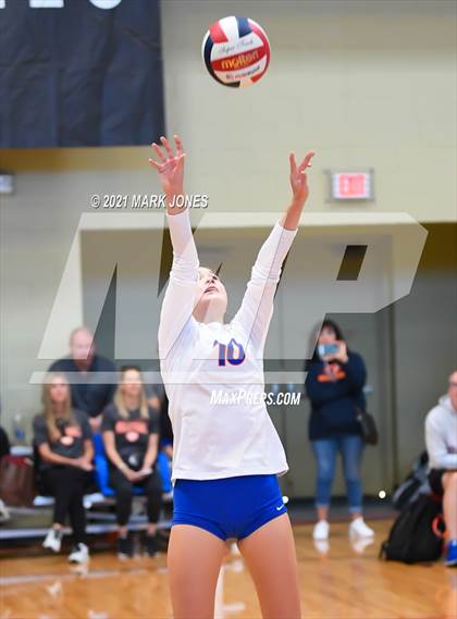 Thumbnail 1 in Bishop Gorman vs. Mater Dei (Nike Tournament of Champions)   photogallery.