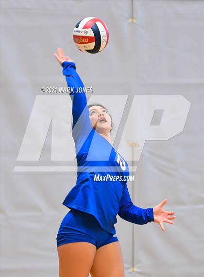 Thumbnail 3 in Bishop Gorman vs. Mater Dei (Nike Tournament of Champions)   photogallery.