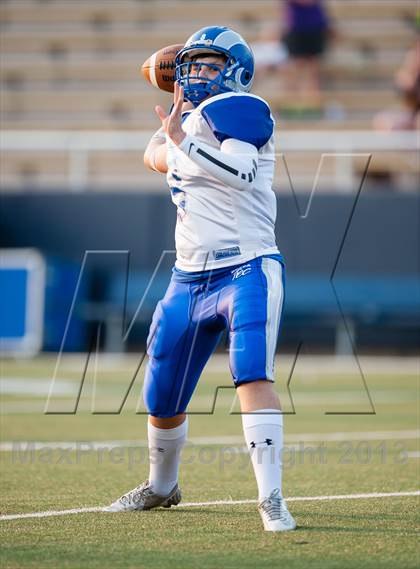 Thumbnail 1 in Prepa Tech vs Highland Park photogallery.