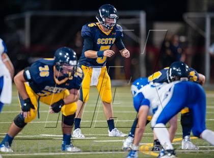 Thumbnail 2 in Prepa Tech vs Highland Park photogallery.