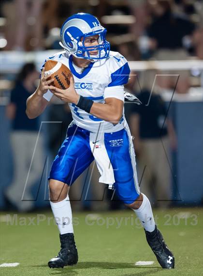 Thumbnail 2 in Prepa Tech vs Highland Park photogallery.