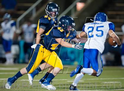 Thumbnail 3 in Prepa Tech vs Highland Park photogallery.