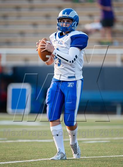 Thumbnail 3 in Prepa Tech vs Highland Park photogallery.
