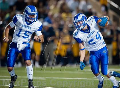 Thumbnail 3 in Prepa Tech vs Highland Park photogallery.