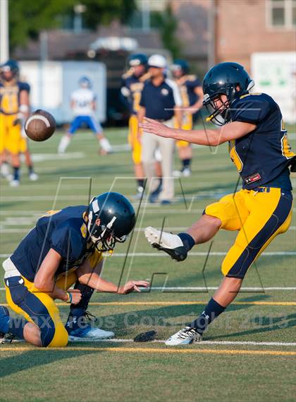 Thumbnail 1 in Prepa Tech vs Highland Park photogallery.
