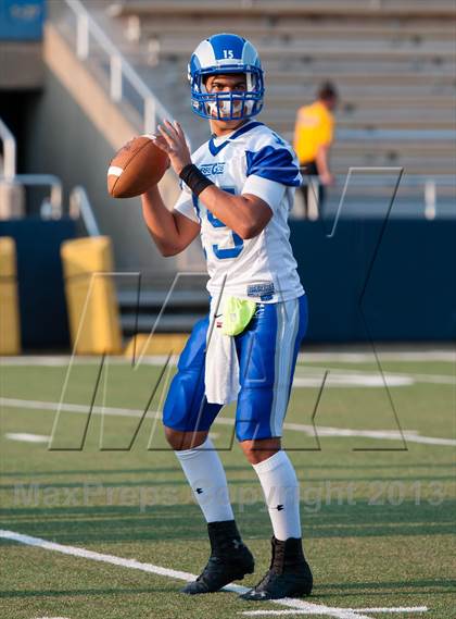 Thumbnail 2 in Prepa Tech vs Highland Park photogallery.