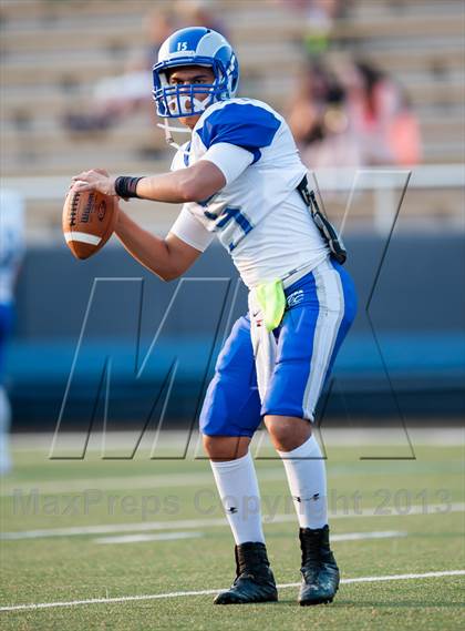 Thumbnail 2 in Prepa Tech vs Highland Park photogallery.