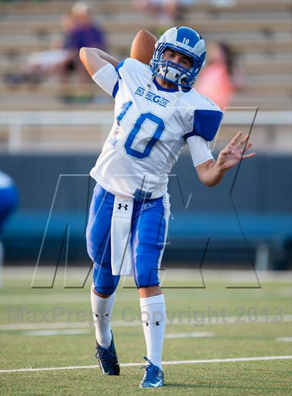 Thumbnail 3 in Prepa Tech vs Highland Park photogallery.