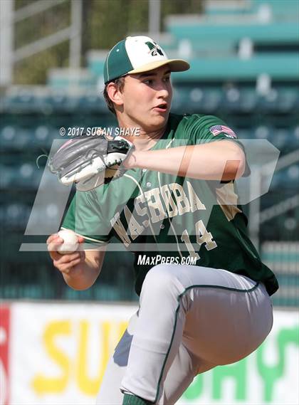 Thumbnail 1 in Wachusett Regional vs. Nashoba Regional (MIAA Division 1 Central Final) photogallery.