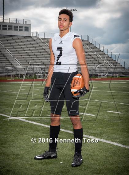 Thumbnail 1 in Steele (2016 Preseason Top 25 Early Contenders Photo Shoot)  photogallery.