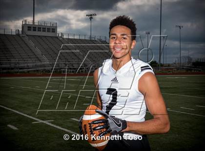 Thumbnail 3 in Steele (2016 Preseason Top 25 Early Contenders Photo Shoot)  photogallery.