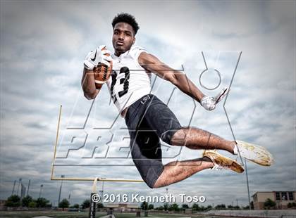 Thumbnail 3 in Steele (2016 Preseason Top 25 Early Contenders Photo Shoot)  photogallery.
