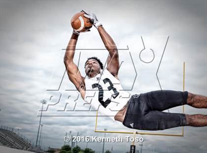 Thumbnail 2 in Steele (2016 Preseason Top 25 Early Contenders Photo Shoot)  photogallery.