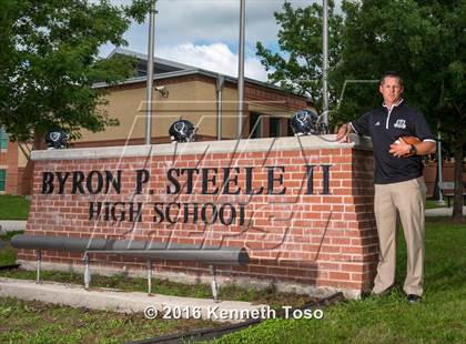 Thumbnail 1 in Steele (2016 Preseason Top 25 Early Contenders Photo Shoot)  photogallery.