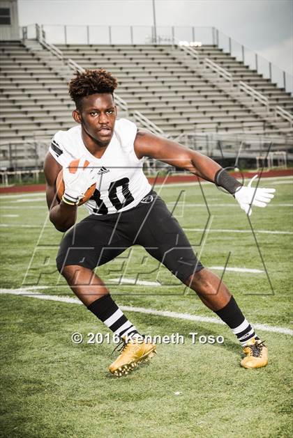 Thumbnail 2 in Steele (2016 Preseason Top 25 Early Contenders Photo Shoot)  photogallery.