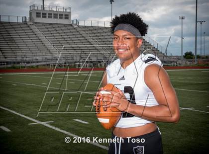 Thumbnail 3 in Steele (2016 Preseason Top 25 Early Contenders Photo Shoot)  photogallery.