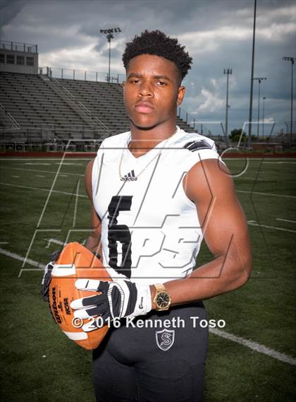 Thumbnail 2 in Steele (2016 Preseason Top 25 Early Contenders Photo Shoot)  photogallery.