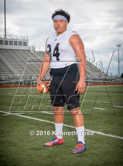 Thumbnail 1 in Steele (2016 Preseason Top 25 Early Contenders Photo Shoot)  photogallery.