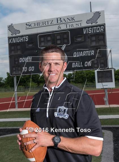Thumbnail 3 in Steele (2016 Preseason Top 25 Early Contenders Photo Shoot)  photogallery.