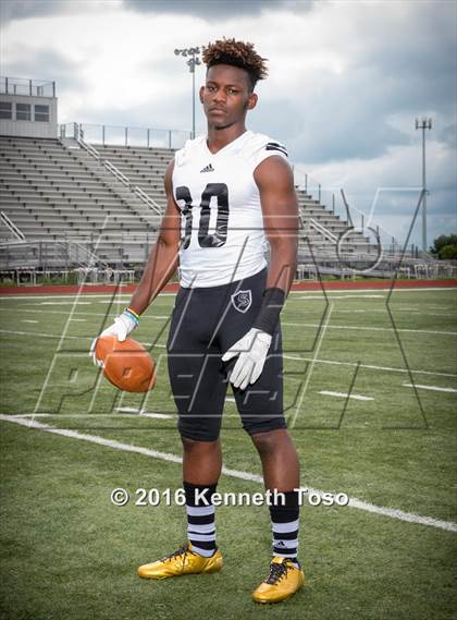 Thumbnail 1 in Steele (2016 Preseason Top 25 Early Contenders Photo Shoot)  photogallery.