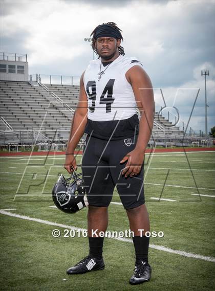 Thumbnail 1 in Steele (2016 Preseason Top 25 Early Contenders Photo Shoot)  photogallery.