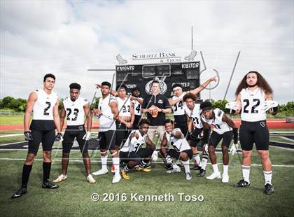 Thumbnail 3 in Steele (2016 Preseason Top 25 Early Contenders Photo Shoot)  photogallery.