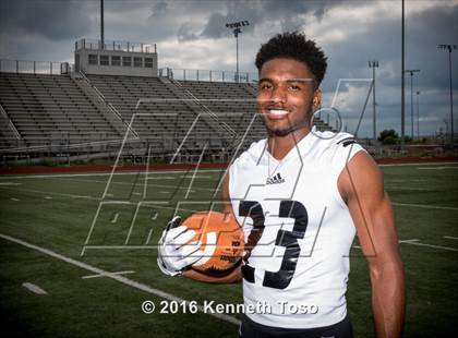 Thumbnail 3 in Steele (2016 Preseason Top 25 Early Contenders Photo Shoot)  photogallery.