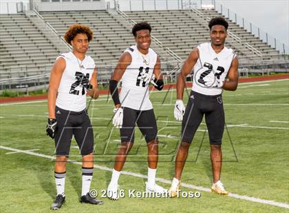 Thumbnail 2 in Steele (2016 Preseason Top 25 Early Contenders Photo Shoot)  photogallery.