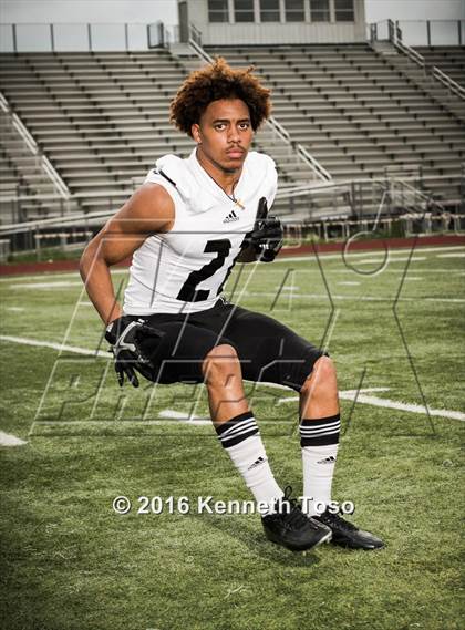 Thumbnail 2 in Steele (2016 Preseason Top 25 Early Contenders Photo Shoot)  photogallery.