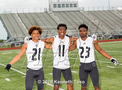 Thumbnail 1 in Steele (2016 Preseason Top 25 Early Contenders Photo Shoot)  photogallery.