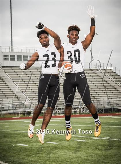 Thumbnail 3 in Steele (2016 Preseason Top 25 Early Contenders Photo Shoot)  photogallery.