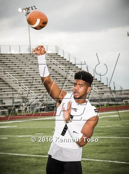 Thumbnail 2 in Steele (2016 Preseason Top 25 Early Contenders Photo Shoot)  photogallery.