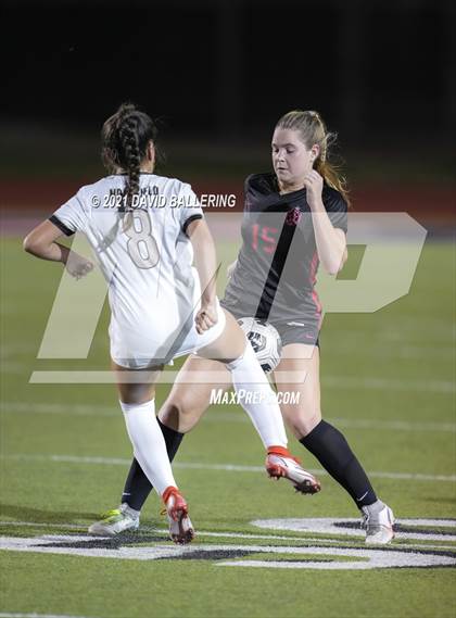 Thumbnail 2 in Coppell vs Mansfield (Scrimmage) photogallery.
