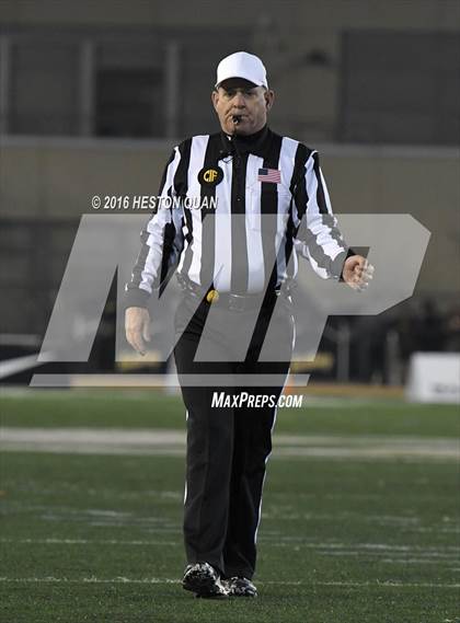 Thumbnail 2 in Cathedral Catholic vs. St. Mary's (CIF State Division 1AA Final) photogallery.