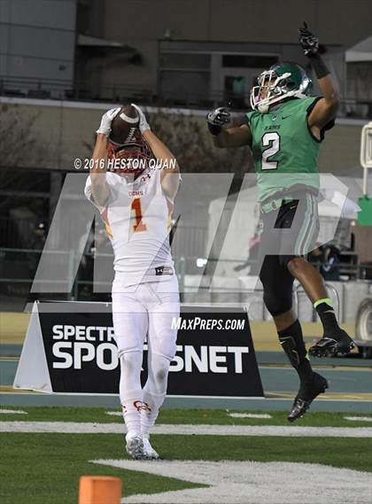 Thumbnail 2 in Cathedral Catholic vs. St. Mary's (CIF State Division 1AA Final) photogallery.
